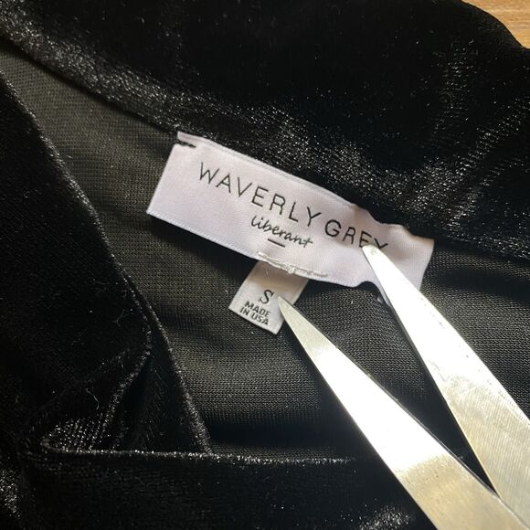 WAVERLY GREY S Black Velvet Off Shoulder Asymmetrical Blouse Whimsigoth Evening - Picture 8 of 15